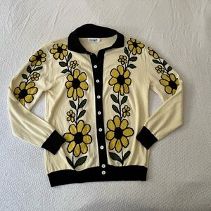 100% cotton daisy collared cardigan
